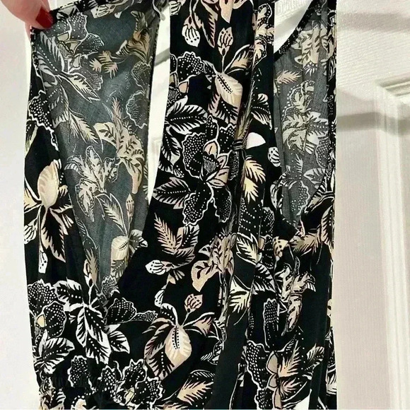 Old Navy Women Romper Sz S Black Tan Sleeveless Split Back Pockets Shorts Summer - Picture 10 of 13